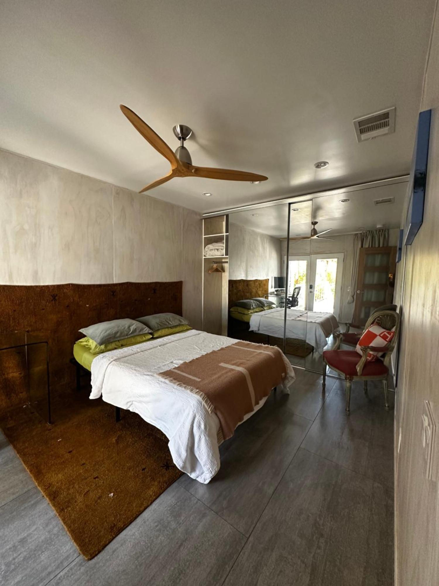Spacious Getaway @ Echo Park Ranch - Luxury Indoor/ Outdoor Steps From Sunset Blvd, Echo Park Lake, Dodgers Stadium Los Angeles